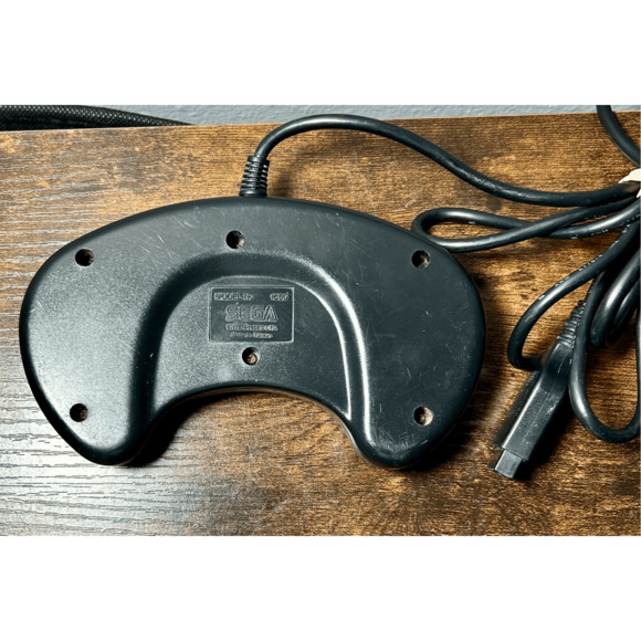 Vintage Sega Genesis OEM Controller 3 Button Authentic Black Model 1650 Tested - Picture 4 of 7